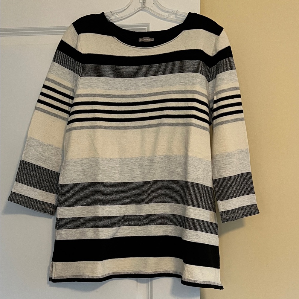 T by Talbots Black White and Cream Knit Tunic Top